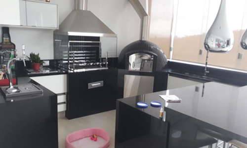 cozinha-revestida-em-marmore-01